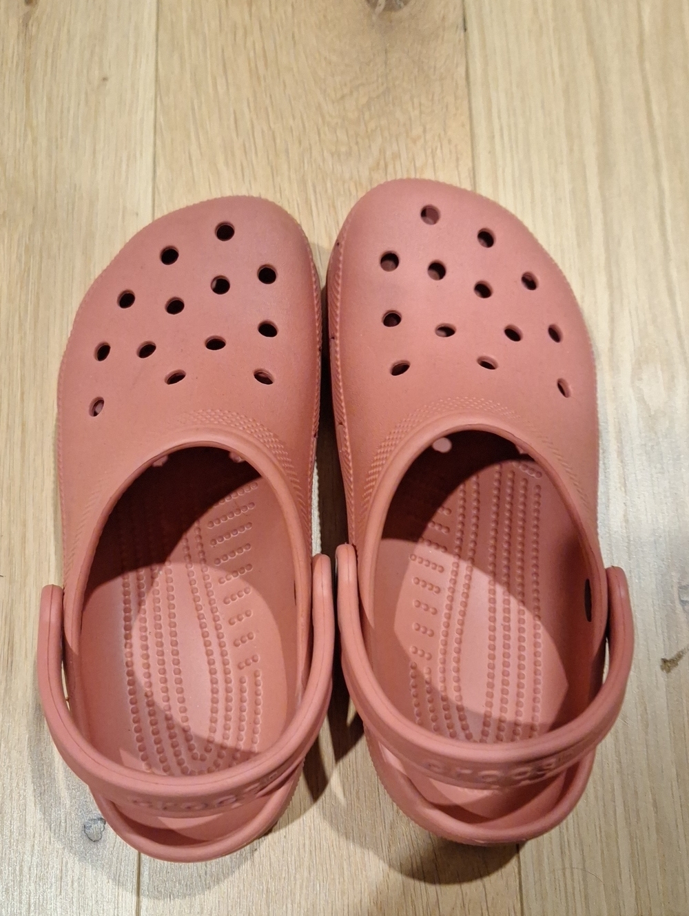 Crocs Slip-On Classic Clogs in Dusty Rose - Like New Womens 8